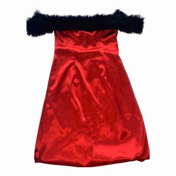 Fiery Old Hollywood Inspired Evening Gown from Fredricks of Hollywood - Picture 2 of 5